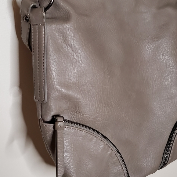 Nicole Miller Gray Boho Style Foldover Back with Curved Corner Zippered Pockets - Picture 7 of 15